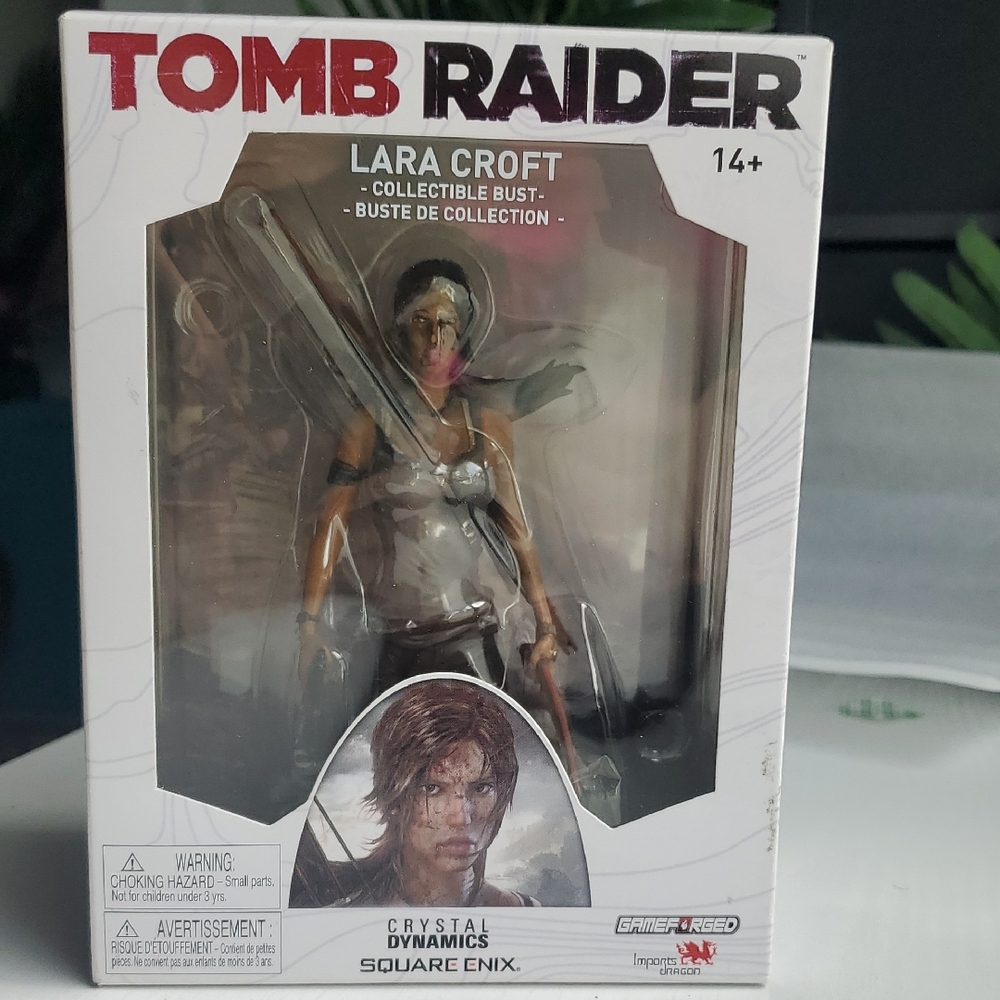Tomb Raider Lara Croft Collectible Bust